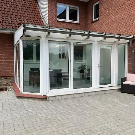 Familienfreundliche Mit Wintergarten Apartment Badow