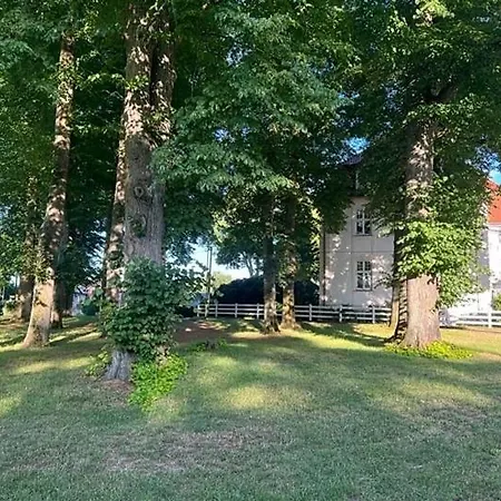 Apartmán Familienfreundliche Mit Wintergarten Badow