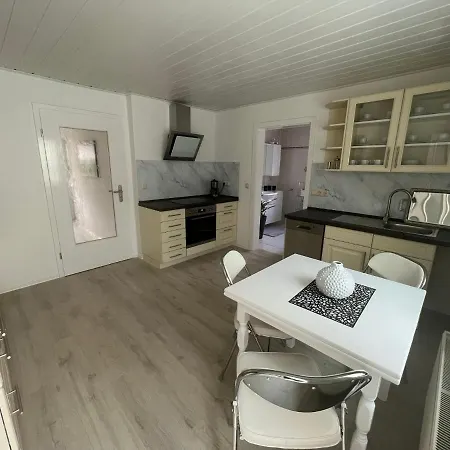 Familienfreundliche Mit Wintergarten Apartmán Badow